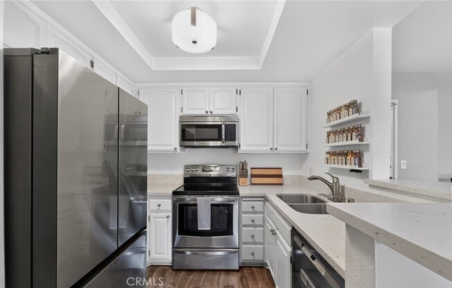 2 beds, 2 baths, 883 sqft, $2,595, Unit 333D