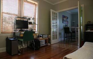 545 West EUGENIE Street