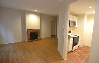 1 bed, 1 bath, 718 sqft, $2,900, Unit 23-2