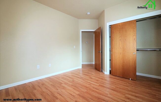 3 beds, 2 baths, 1,000 sqft, $1,675, Unit Unit B