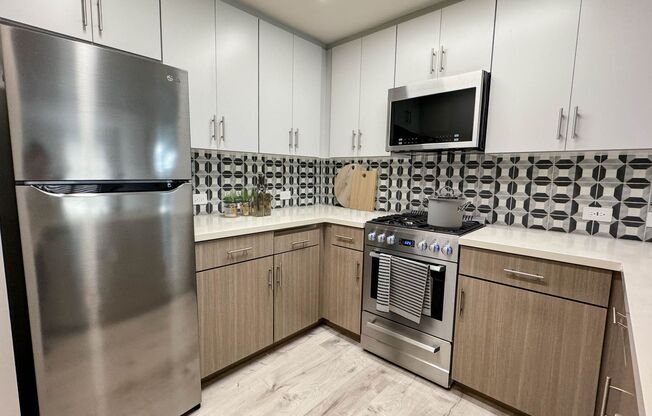 1 bed, 1 bath, 720 sqft, $2,395