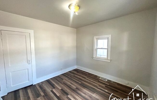 3 beds, 1 bath, $1,050