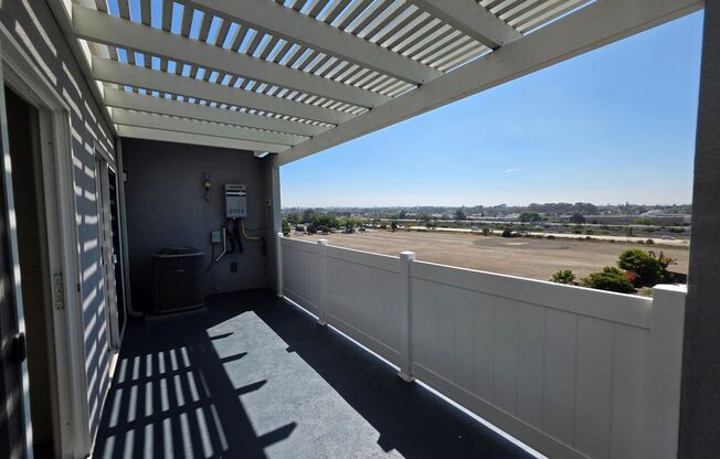 2 beds, 2 baths, 900 sqft, $2,795, Unit 148-204