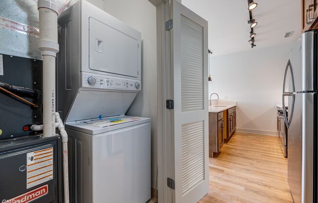 2 beds, 1 bath, 760 sqft, $2,695, Unit 2740-307