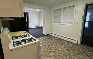 2 beds, 1 bath, 1,000 sqft, $2,200, Unit 2L