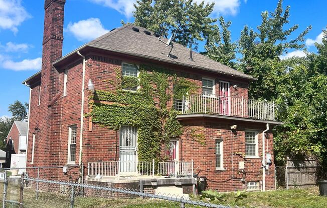 18400 Cherrylawn