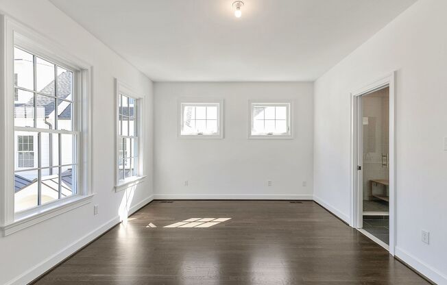 Special Limited-Time Offer – First Month’s Rent Free! We’re offering approved applicants one month of free rent when they sign a lease by May 31,2025. Stunning New Construction 3 Bedroom 2.5 bathroom Richmond home Available NOW!