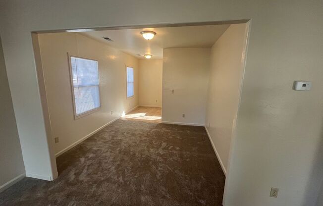 2 beds, 1 bath, $2,295