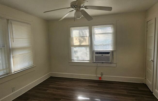 1 bed, 1 bath, 636 sqft, $1,050, Unit Adeline St. - 308 Unit 02