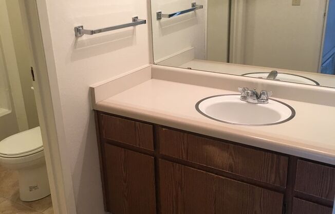 2 beds, 1 bath, 875 sqft, $1,545, Unit 485-206