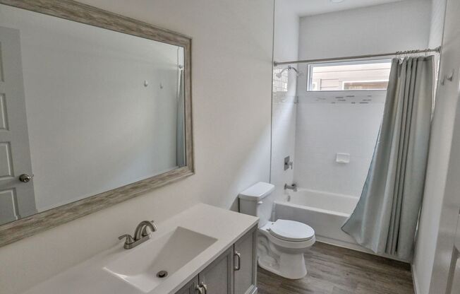 3 beds, 2.5 baths, $1,850, Unit Dakota st #102