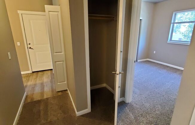 3 beds, 2 baths, 1,127 sqft, $1,790, Unit 211