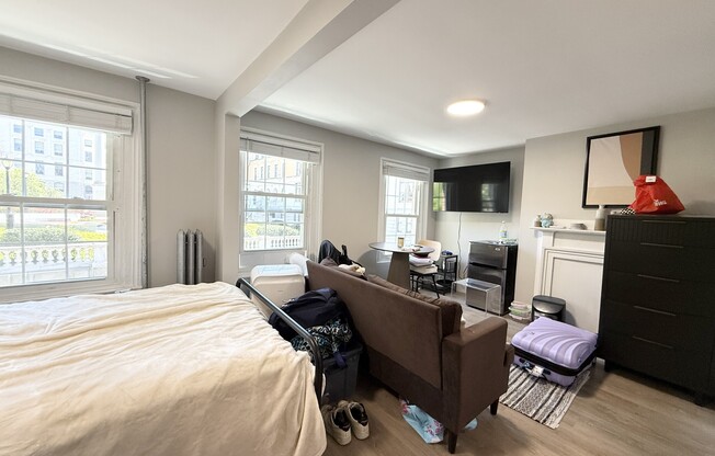 14 DERNE ST