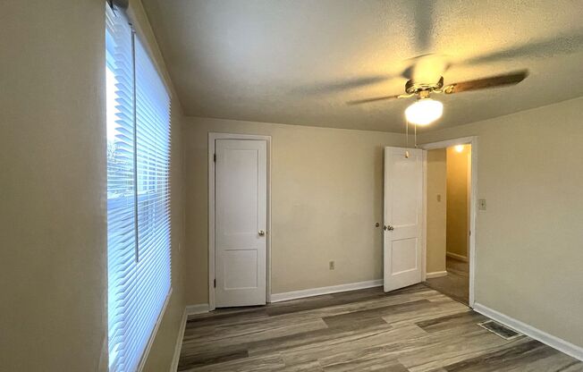 2 beds, 1 bath, $1,025