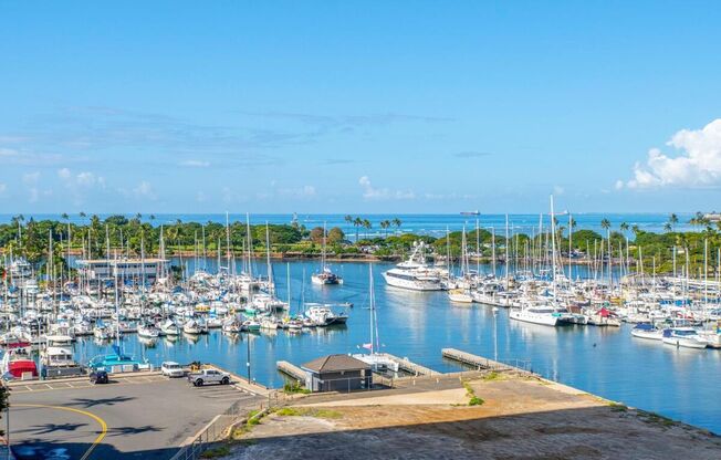 2 beds, 1.5 baths, $3,100, Unit # 706