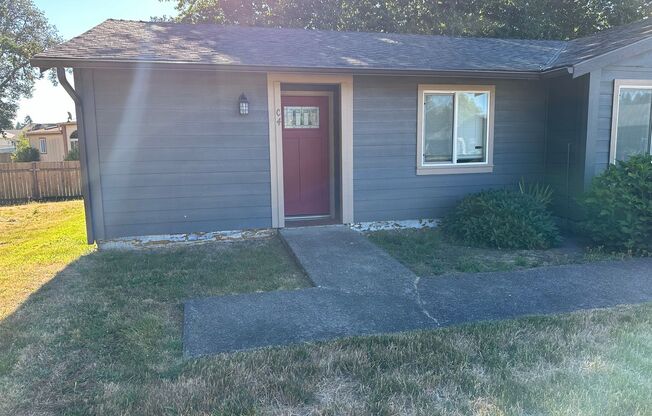 2 beds, 1 bath, 670 sqft, $1,200