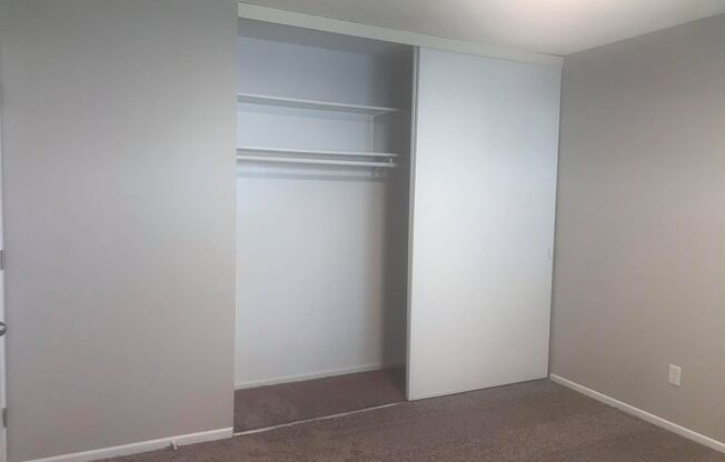 2 beds, 1 bath, 760 sqft, $1,300, Unit 05