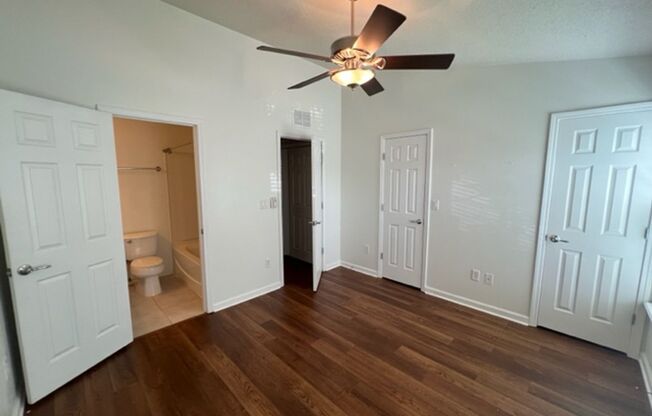 2 beds, 2.5 baths, $1,600