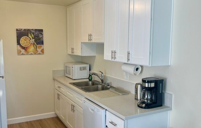 2 beds, 2 baths, 950 sqft, $4,000, Unit 509