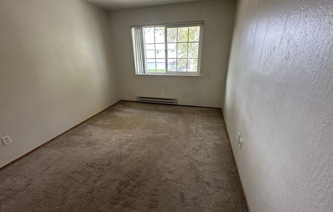 1610 Cloverdale Lane