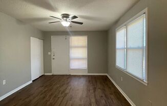 3 beds, 1 bath, $1,075