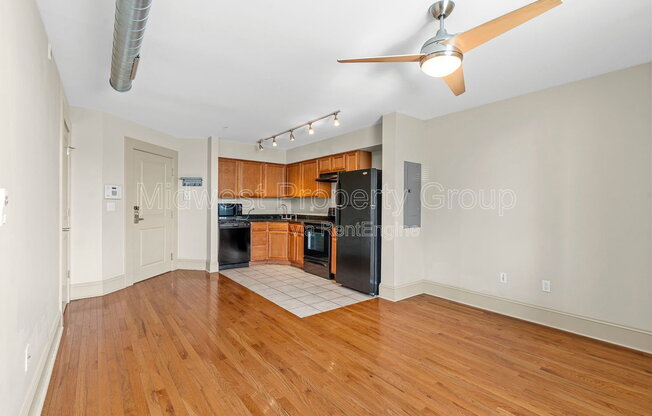 1 bed, 1 bath, 550 sqft, $950, Unit 115