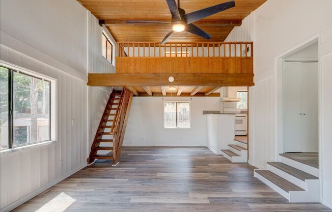 633 E 4 AVE