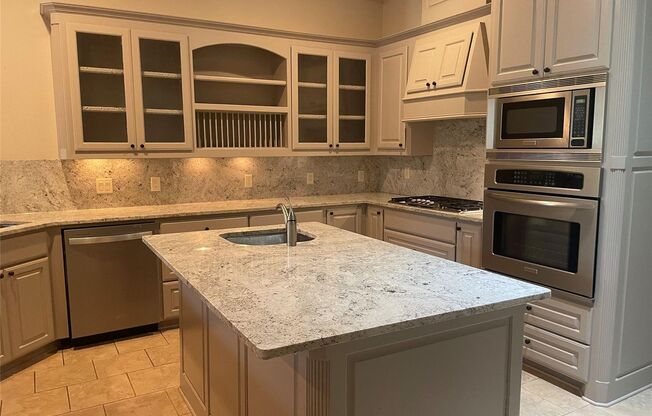 326 Harborview Drive, Rockwall, Texas 75032