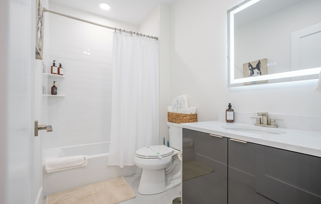 Studio, 1 bath, 450 sqft, $4,500, Unit 404FURNISHE