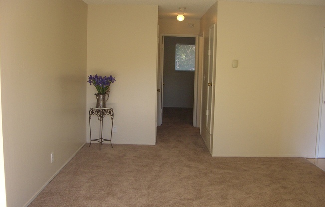 Mira Loma Apartments