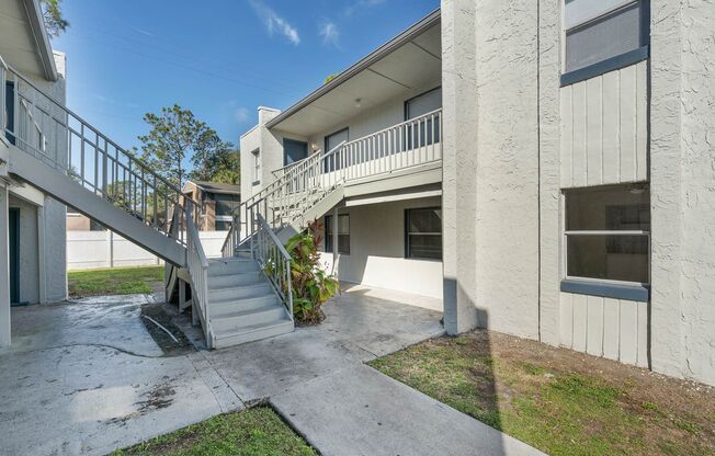 1BD/1BA Apartment off Curry Ford in Henley Park Apartments!