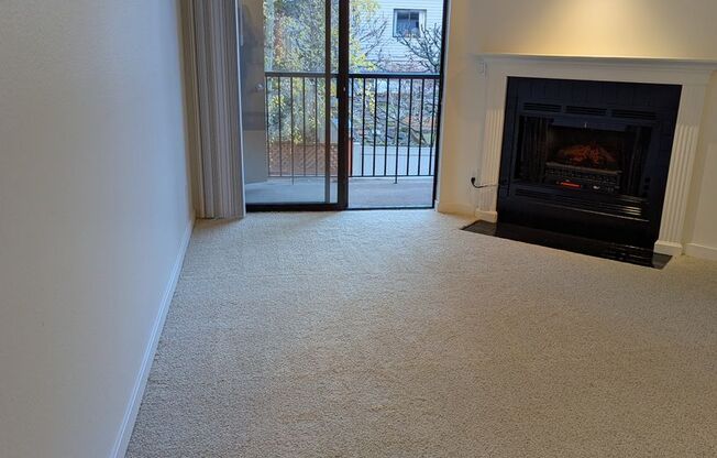 1 bed, 1 bath, 610 sqft, $1,650, Unit B304