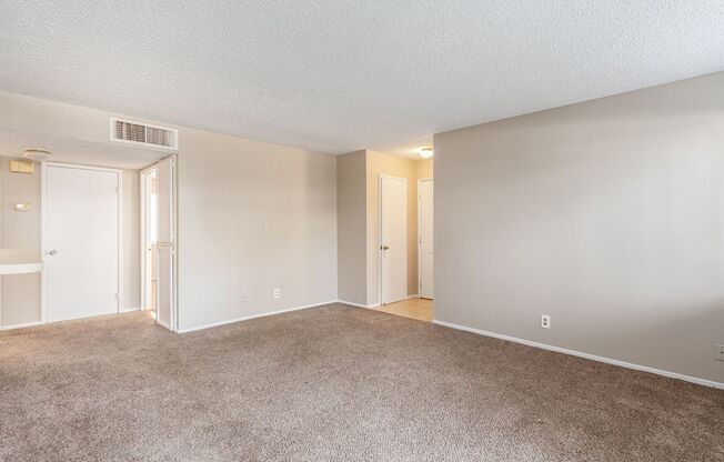 2 beds, 2 baths, $1,075, Unit # 2