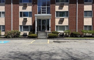 5 ALBERT DR