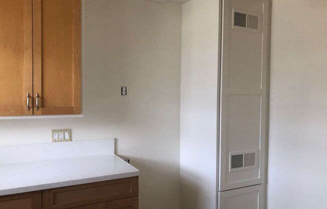 2 beds, 1 bath, $2,850, Unit 5311 Anaheim