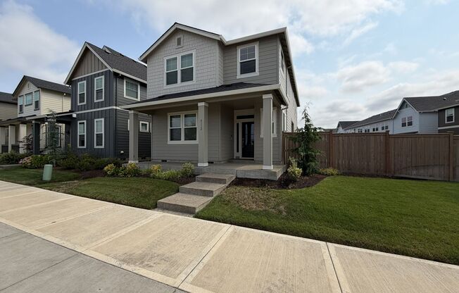 Stunning 4-Bedroom Corner-Lot Home with Expansive Backyard in Reeds Crossing