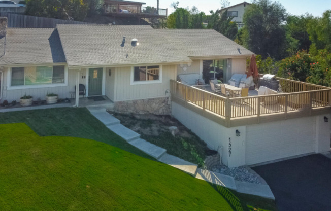1527 CALAVO