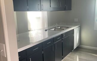 2 beds, 1 bath, $1,200