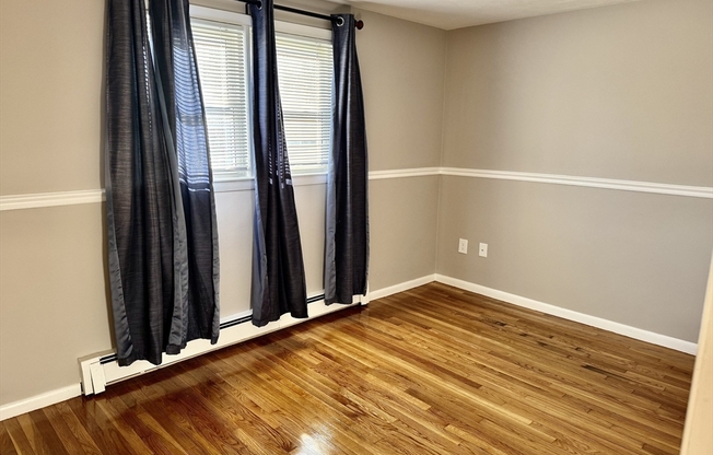 2 beds, 1 bath, $2,300, Unit 1