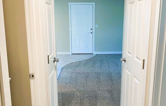 2 beds, 1 bath, 830 sqft, $1,435, Unit P-248