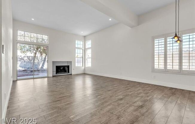Updated Single Story, 2 Bedroom Home in Desert Shores area