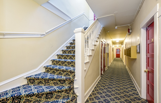 Abbey Park Apartments in Vibrant Eastlake