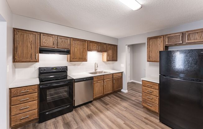 3 beds, 2 baths, 1,350 sqft, $1,455, Unit 201