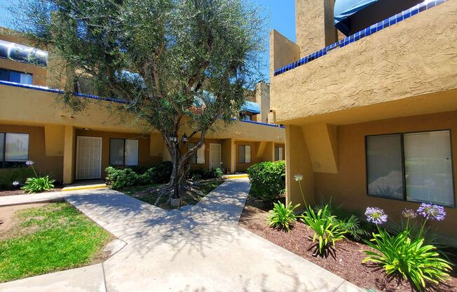 2 beds, 1.5 baths, $2,295, Unit 08