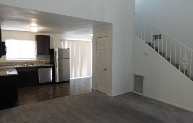 1 bed, 1 bath, 960 sqft, $1,099