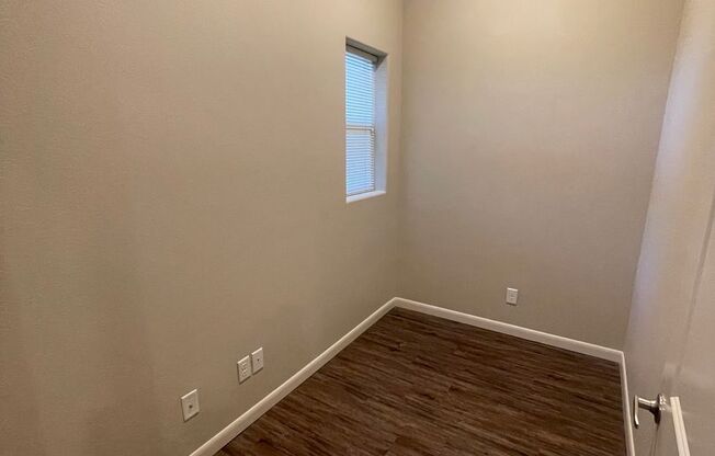 1 bed, 1 bath, $1,050, Unit 307