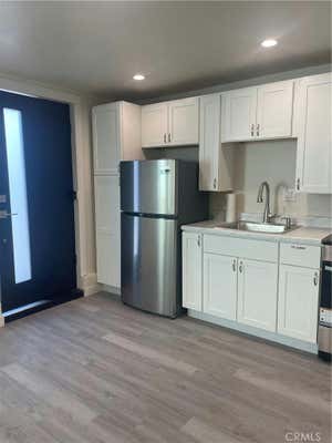 Studio, 1 bath, 400 sqft, $1,950