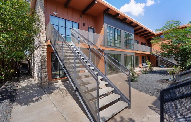 Fantastic 2/2 Condo in North Campus