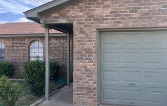 3 beds, 2 baths, $1,300