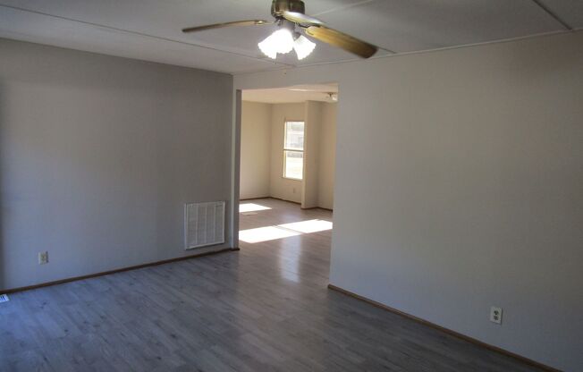 4 beds, 2 baths, $1,200, Unit Lot 88